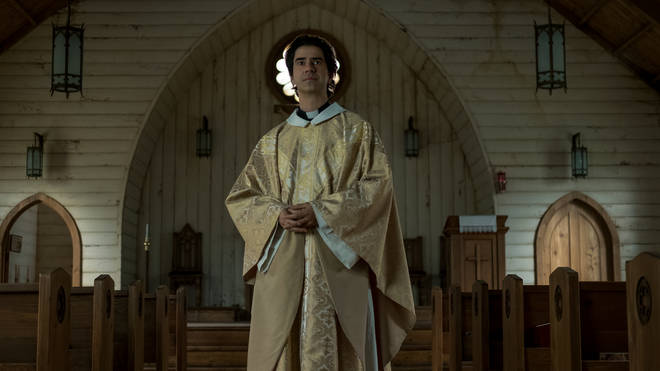 Heure de sortie de Midnight Mass : quand sort-il sur Netflix ? 4 Quand est-ce que Midnight Mass sort sur Netflix ?