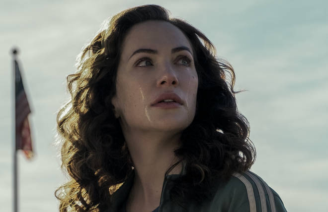 Est-ce que Midnight Mass fait partie de la série The Haunting ? Est-il connecté à Hill House ? 4 Kate Siegel a eu des rôles dans Hill House, Bly Manor et Midnight Mass