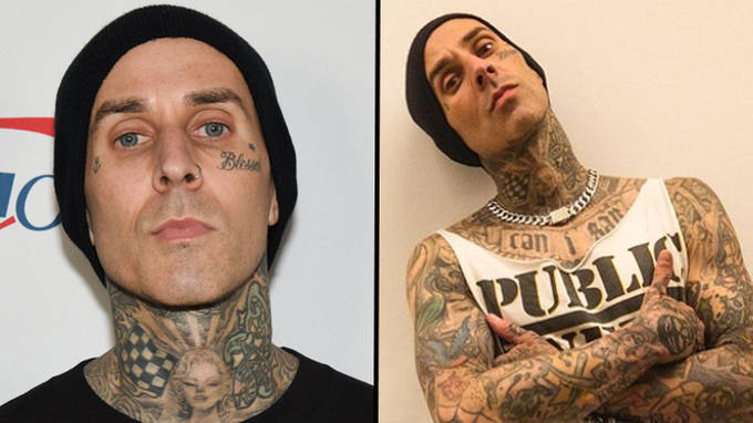 Travis Barker vole pour la première fois en 13 ans après qu'un accident d'avion mortel l'a laissé en... 2 Travis Barker vole pour la première fois en 13 ans après qu'un accident d'avion mortel l'a laissé en... - 1