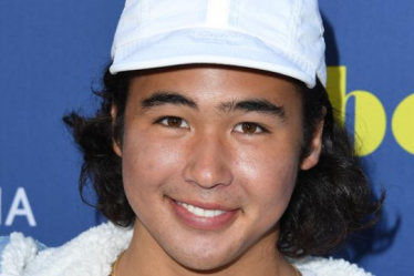Nico Hiraga : 12 faits sur l'acteur de Moxie que vous devez savoir - 10
