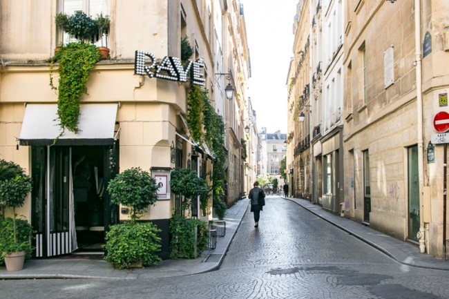 Paris à l'automne + Inside My Adorable $65/night Parisian Airbnb • The Overseas Escape 12 l'escapade-outremer-paris-automne-2016-7