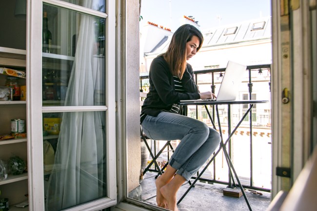 Paris à l'automne + Inside My Adorable $65/night Parisian Airbnb • The Overseas Escape 18 l'escapade-outremer-paris-airbnb-1
