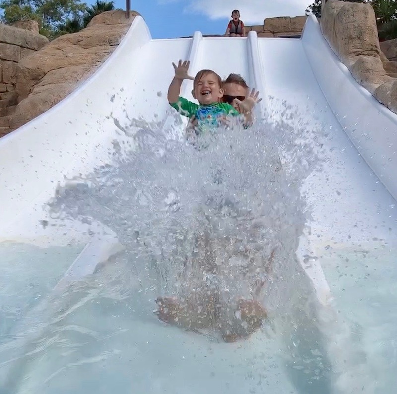 12 raisons de partir en camping de luxe en famille à l'étranger 5 https://www.canvasholidays.co.uk/france/languedoc-roussillon/campsite-sirene.php