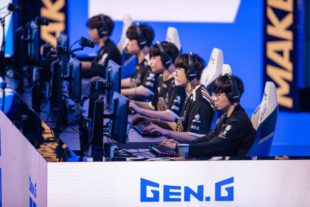 Cloud9 vise à porter le drapeau final de NA aux demi-finales du Mondial 2021 lors du match de demain contre Gen.G 4 Cloud9 vise à porter le drapeau final de NA aux demi-finales du Mondial 2021 lors du match de demain contre Gen.G - 3