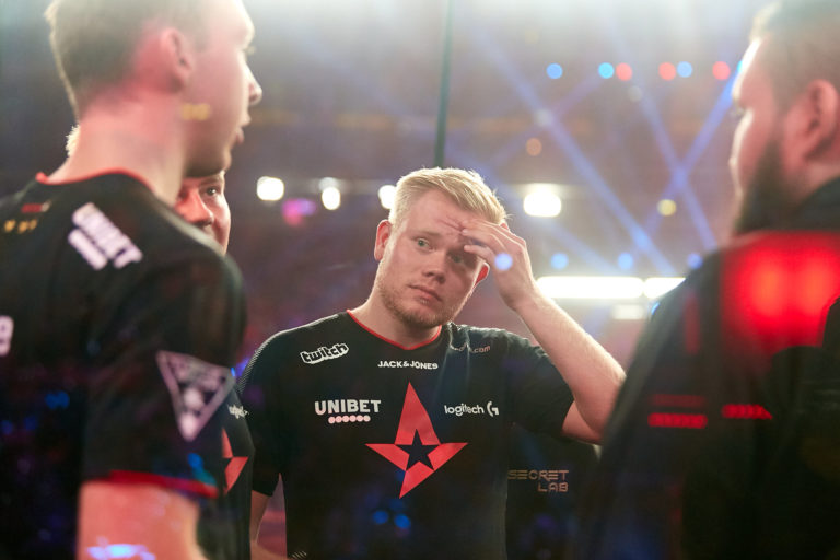 Astralis débute 0-2 au PGL Stockholm Major après être tombé face à Entropiq 2 Astralis débute 0-2 au PGL Stockholm Major après être tombé face à Entropiq - 1