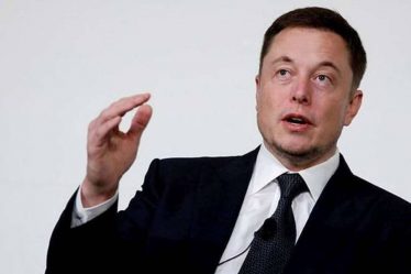 Elon Musk se moque d'Apple pour un "chiffon de nettoyage" de près de Rs 2 000... › Geeky News - 14