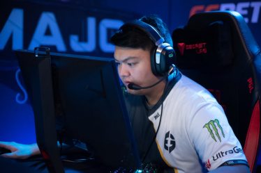 Les Flames du CPH effacent EG et les mettent à une défaite de l'abandon du PGL Stockholm Major - 9