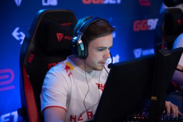 Héroïque anéantissez Astralis au PGL Stockholm Major, envoyez-les au support 1-2 - 9