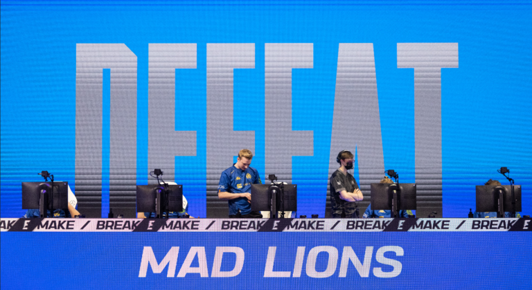 Worlds 2021 atteint un nouveau pic d'audience lors de la série des quarts de finale des MAD Lions contre DWG KIA 2 Worlds 2021 atteint un nouveau pic d'audience lors de la série des quarts de finale des MAD Lions contre DWG KIA - 1