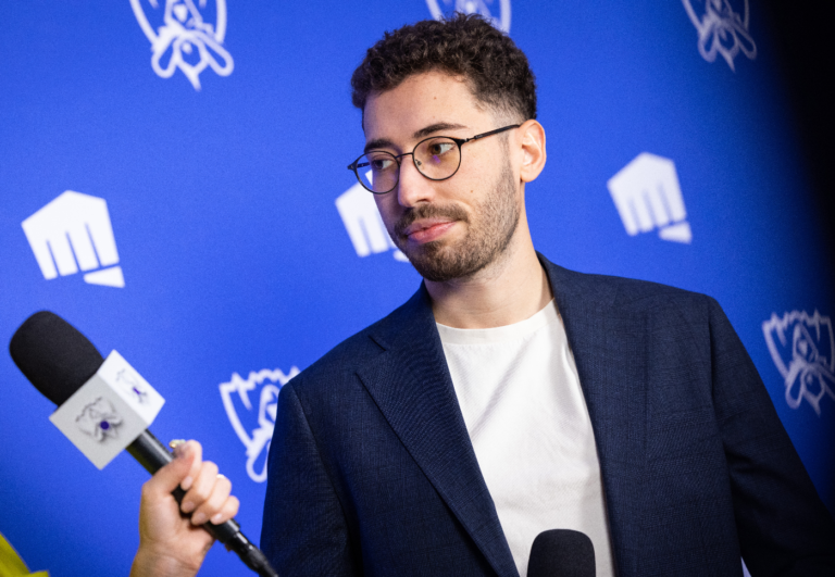 L'entraîneur de C9 Mithy pense que le système régional de la Ligue est «injuste» car les équipes occidentales ont une pratique internationale limitée 2 L'entraîneur de C9 Mithy pense que le système régional de la Ligue est «injuste» car les équipes occidentales ont une pratique internationale limitée - 1