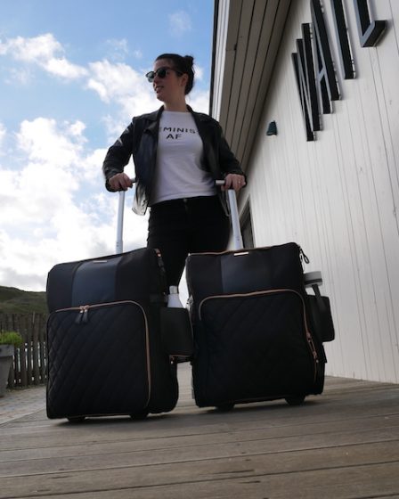 Qu'y a-t-il dans mon bagage à main pour un vol long-courrier ? 195 Qu'y a-t-il dans mon bagage à main pour un vol long-courrier ? - 194