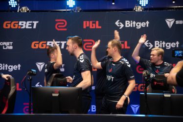 Astralis rallye dès le premier jour de la catastrophe, se qualifie pour la PGL Stockholm Major Legends Stage après avoir vaincu Spirit - 9