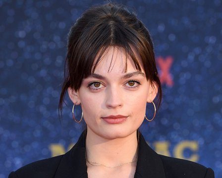 Emma Mackey : 14 faits sur la star de Sex Education que vous ne connaissiez probablement pas 2 Emma Mackey : 14 faits sur la star de Sex Education que vous ne connaissiez probablement pas - 1
