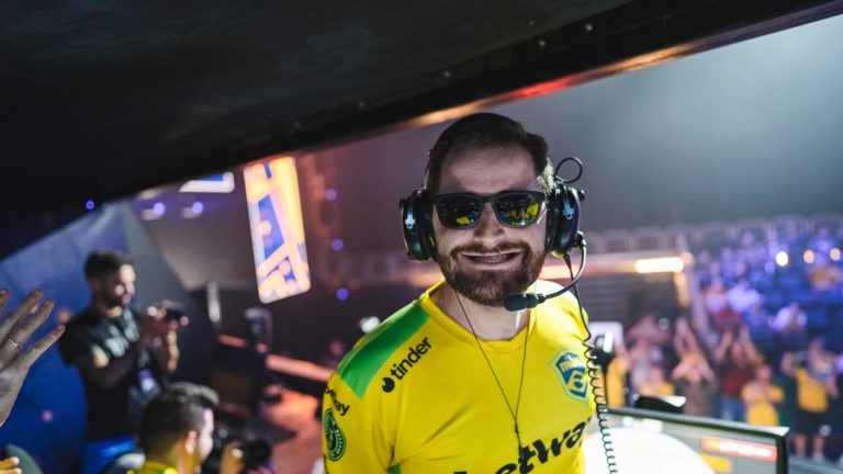 Paramètres, réticule et modèle de vue de FalleN pour CS:GO 2 Paramètres, réticule et modèle de vue de FalleN pour CS:GO - 1