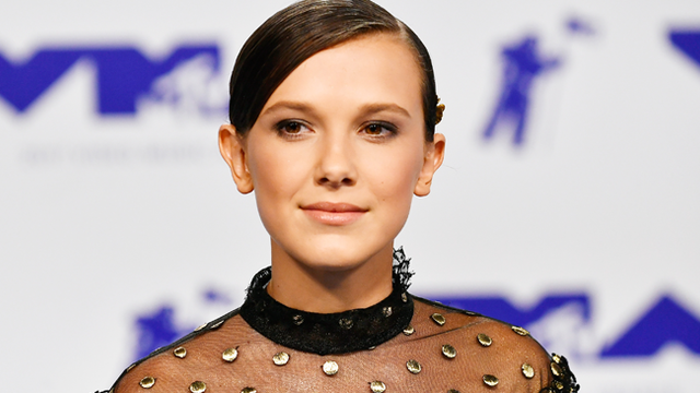 Millie Bobby Brown : 39 faits que vous ne saviez (probablement) pas sur la star de Stranger Things 2 Millie Bobby Brown : 39 faits que vous ne saviez (probablement) pas sur la star de Stranger Things - 1