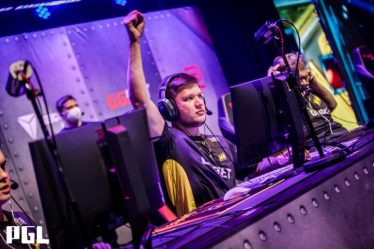 Na'Vi complète le titre sans faute du PGL Stockholm Major après le retour de Nuke en double prolongation contre G2 - 9