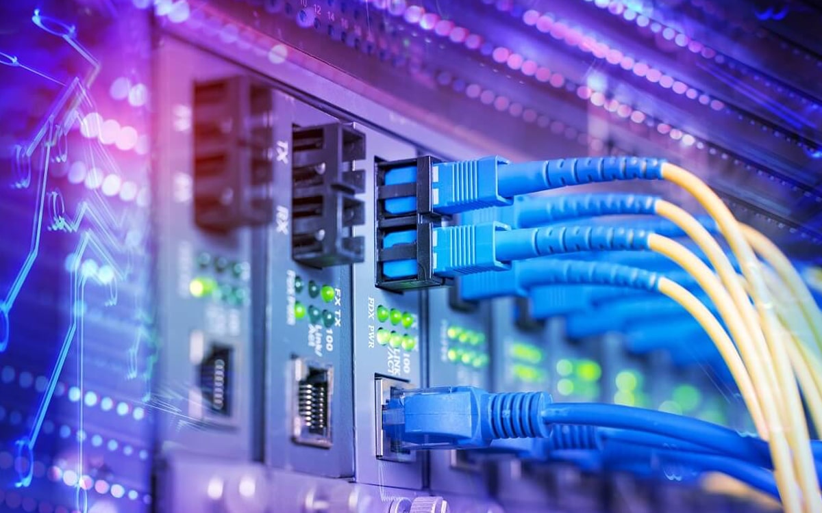 SpaceX est au bord de la faillite, les applications de messagerie vous espionnent, récap de cette semaine › Geeky News 10 SpaceX est au bord de la faillite, les applications de messagerie vous espionnent, récap de cette semaine › Geeky News - 9
