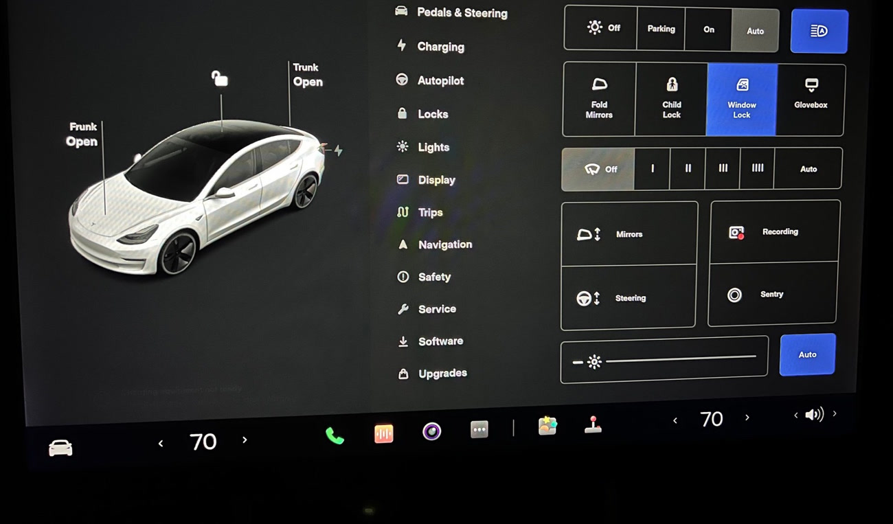 Tesla publie une grosse mise à jour pour Noël 🆕 › Geeky News 11 Tesla publie une grosse mise à jour pour Noël 🆕 › Geeky News - 10