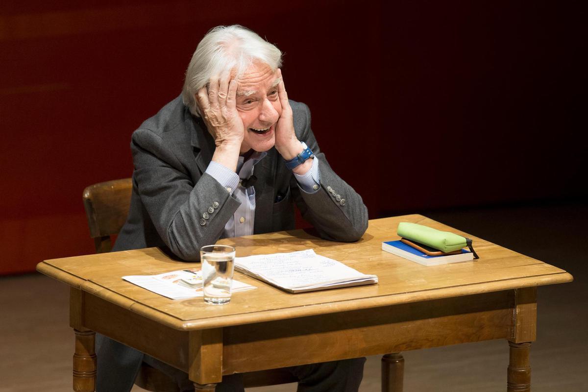 Rétrospective 2021 – Les dix meilleurs articles économiques de cette année › Geeky News 7 Emil Steinberger, 88 ans. L'ancien constructeur suisse sera sur la scène berlinoise en avril 2022. L'humour demeure.