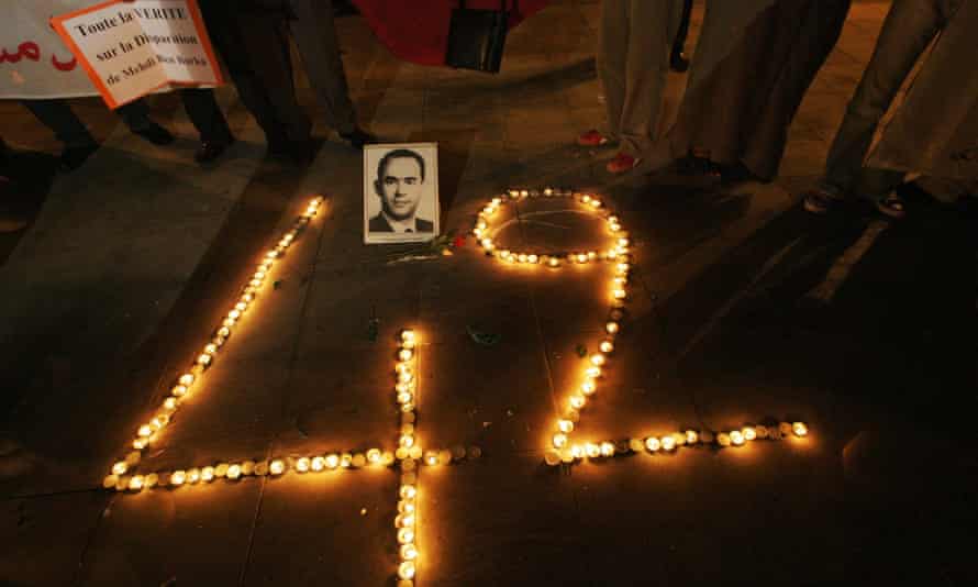 Le chef de l'opposition marocaine Mehdi ben Barka était un espion, suggèrent les dossiers de la guerre froide | Guerre froide 1 Un hommage à Mehdi Ben Barka à Rabat, au Maroc, en 2007, à l'occasion du 42e anniversaire de son assassinat.