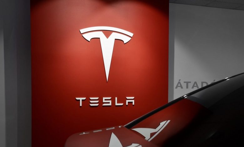Tesla dépasse à nouveau les 1 000 milliards de dollars de capitalisation boursière grâce à Elon Musk 2 Tesla dépasse à nouveau les 1 000 milliards de dollars de capitalisation boursière grâce à Elon Musk - 1