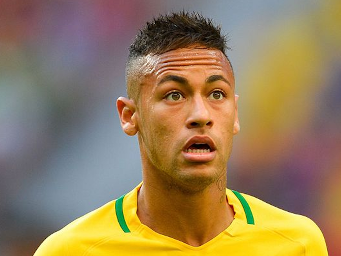 Voici comment Neymar gagne et dépense sa fortune › Geeky News - 7