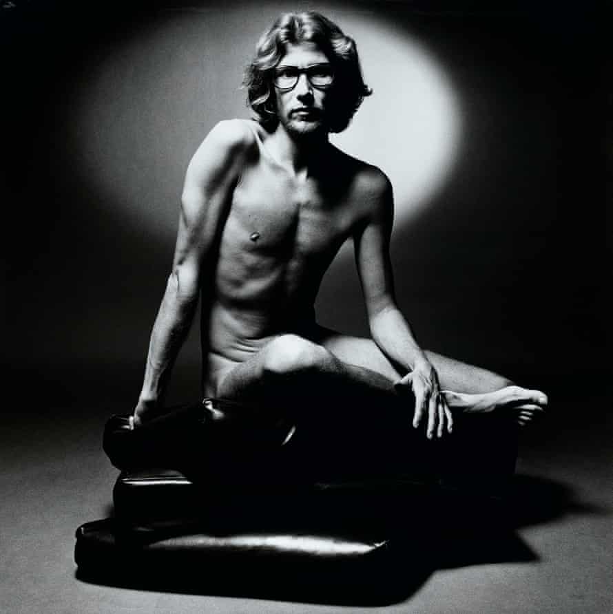 L'art d'Yves Saint Laurent : la maison de design fête ses 60 ans | Yves Saint Laurent 5 Yves Saint Laurent, photographié par Jeanloup Sieff en 1971.