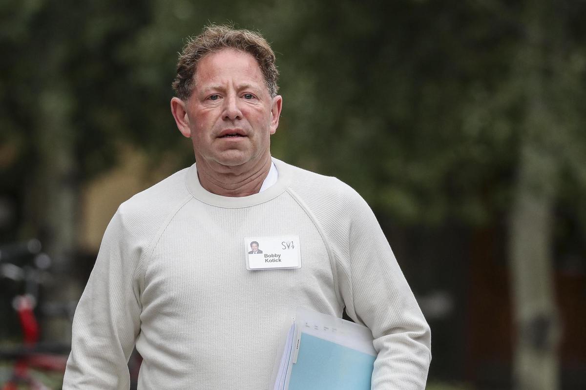Bobby Kotick, PDG d'Activision Blizzard. Sa position à la tête de l'étude s'affaiblit. Bobby Kotick, PDG d'Activision Blizzard. Sa position à la tête de l'étude s'affaiblit.