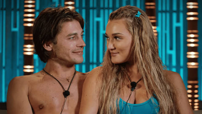 Harry, Beaux et Jackson de la saison 3 de Too Hot To Handle s'excusent après avoir été arrêtés... 4 Harry et Beaux.