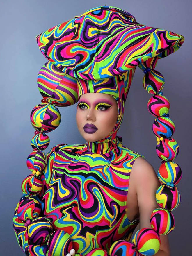 Lisa la reine.