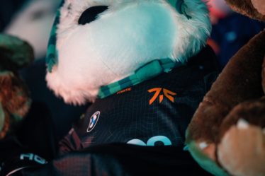 MAD Lions maul G2 lors du dernier match du week-end d'ouverture du LEC, à égalité pour la deuxième place de la ligue - 11