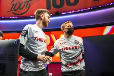 100 Thieves remportent le concours de regard fixe contre Liquid, force l'égalité pour la troisième place du LCS Summer Split - 5