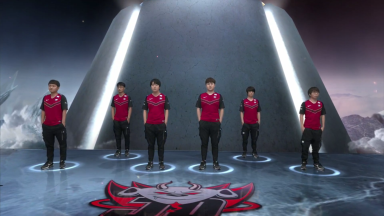 JD Gaming signe ADC Hope 2 JD Gaming signe ADC Hope - 1
