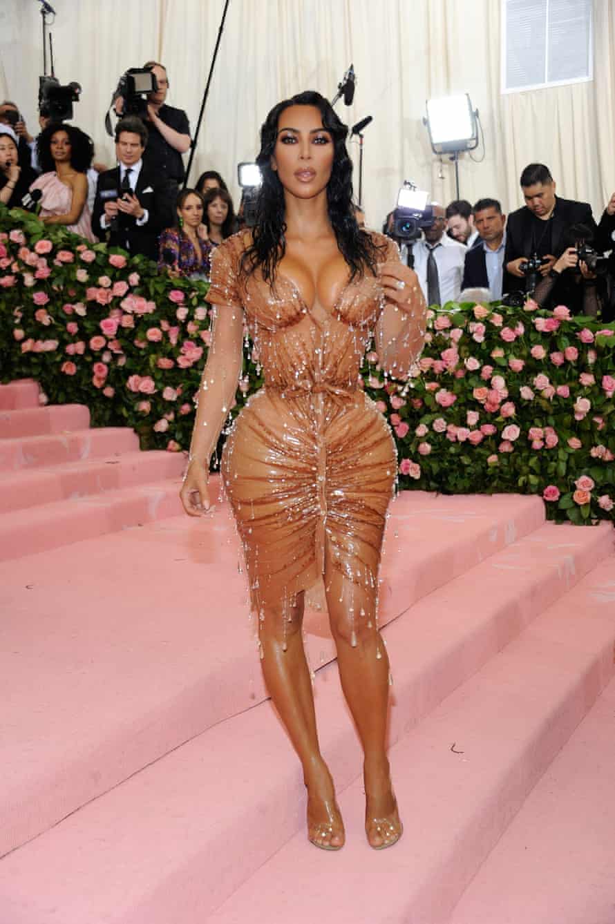 Le créateur de mode français Thierry Mugler décède à l'âge de 73 ans | Mode 1 Le Met Gala Celebrating Camp 2019 : Notes On Fashion - ArrivalsNEW YORK, NY - 06 MAI : Kim Kardashian West assiste au Met Gala Celebrating Camp 2019 : Notes On Fashion - Arrivals au Metropolitan Museum of Art le 6 mai 2019 à New York. (Photo de Rabbani et Solimene Photography/WireImage)