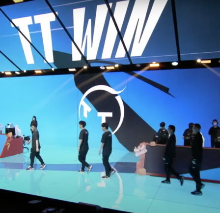 ThunderTalk Gaming a remporté son premier match du Spring Split 2022 de la LPL 62 ThunderTalk Gaming a remporté son premier match du Spring Split 2022 de la LPL - 61