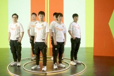 Huanfeng de Weibo Gaming démantèle l'équipe WE lors de son premier match du Spring Split 2022 de la LPL - 9