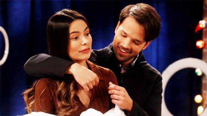 Miranda Cosgrove taquine une possible romance entre Carly et Freddie dans iCarly saison 2 4 Carly et Freddie se retrouvent-ils ensemble dans iCarly ?
