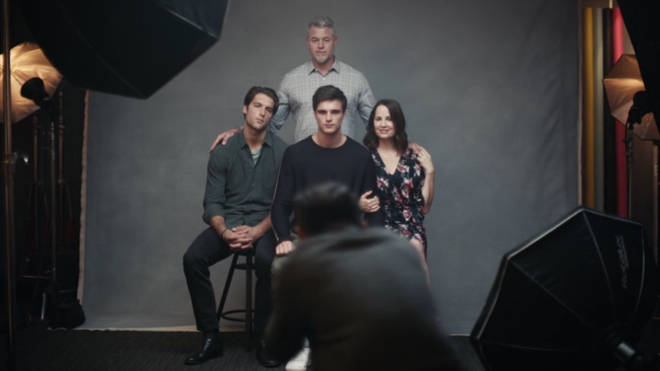 Qui est le petit frère de Nate dans Euphoria ? Une enquête approfondie 6 Le troisième frère Jacobs n'apparaît pas dans le nouveau portrait de famille