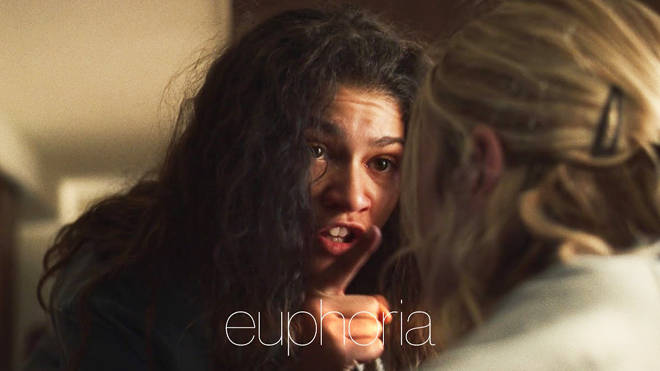 Zendaya dit que le tournage de la saison 2 d'Euphoria était "f---ing brutal" 4 Zendaya dit que son corps prend le dessus