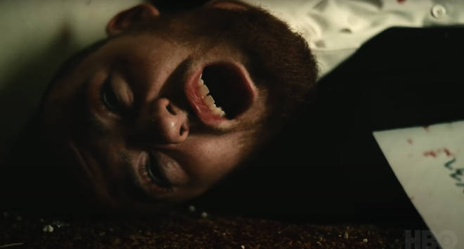 Fès meurt-il dans Euphoria saison 2 ? Les théories expliquées 4 Fès mourra-t-il dans le final de la saison 2 d'Euphoria ?