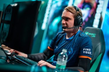 Trymbi discute de son travail avec Comp, de la première défaite de la saison 2022 et de l'amélioration du "Rogue time" - 7