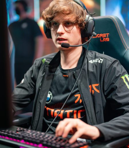 Miss Fortune règne en maître: Fnatic présente sa poignée de la méta lors de la première victoire des Mondiaux 2022 2 Miss Fortune règne en maître: Fnatic présente sa poignée de la méta lors de la première victoire des Mondiaux 2022 - 1