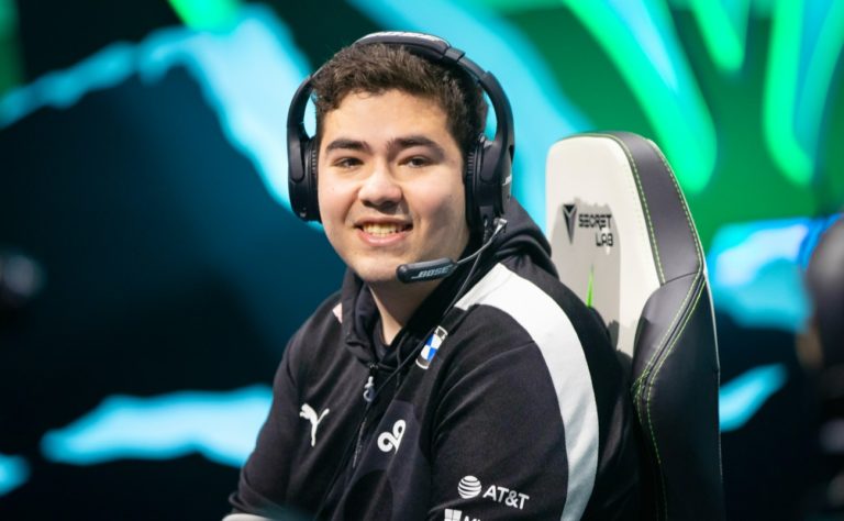 Fudge, la pierre angulaire du changement de position de C9, croit toujours qu'il est "meilleur que la majorité des autres top laners" de NA 2 Fudge, la pierre angulaire du changement de position de C9, croit toujours qu'il est "meilleur que la majorité des autres top laners" de NA - 1