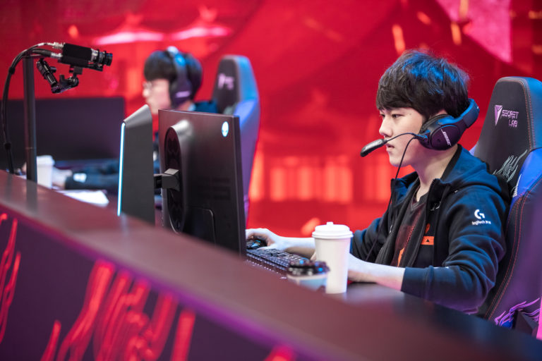 Top Esports remporte une série cruciale de 3 matchs contre JD Gaming lors de la semaine 5 du Spring Split de la LPL 2 Top Esports remporte une série cruciale de 3 matchs contre JD Gaming lors de la semaine 5 du Spring Split de la LPL - 1