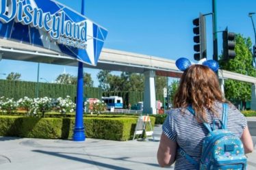 Les personnes vaccinées n'étaient plus embrassées par des masques dans les parcs Disney – Sciences et Avenir › Geeky News - 7