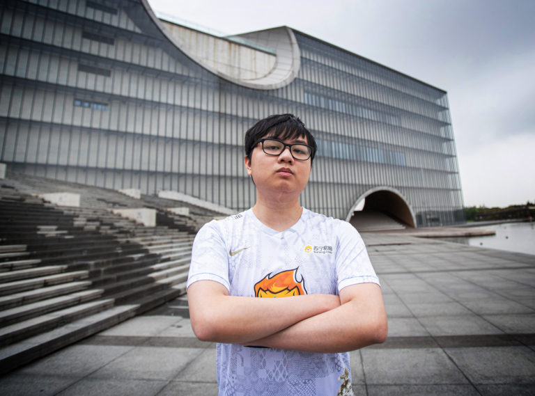 Weibo Gaming remporte son septième match consécutif contre LNG Esports, à égalité au premier rang de la LPL 2 Weibo Gaming remporte son septième match consécutif contre LNG Esports, à égalité au premier rang de la LPL - 1