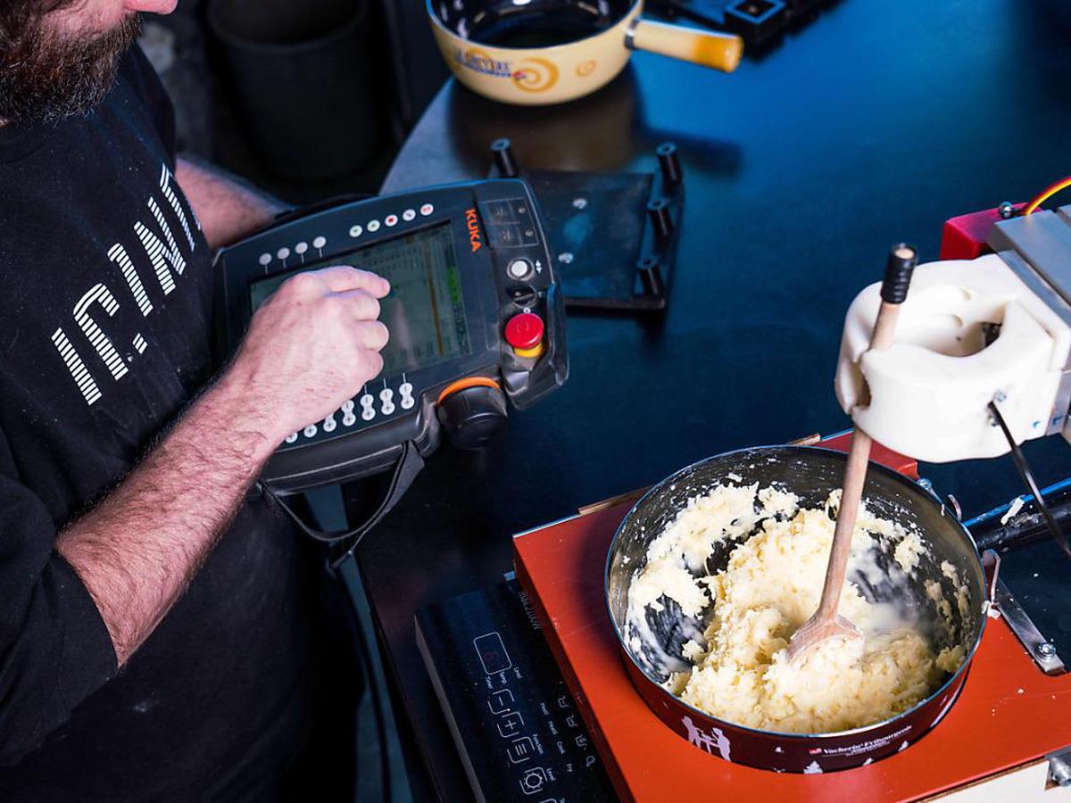 Swiss Innovation – Bouébot, le robot-fondue sierrois, prêt pour séduire Paris › Geeky News 2 Swiss Innovation – Bouébot, le robot-fondue sierrois, prêt pour séduire Paris › Geeky News - 1