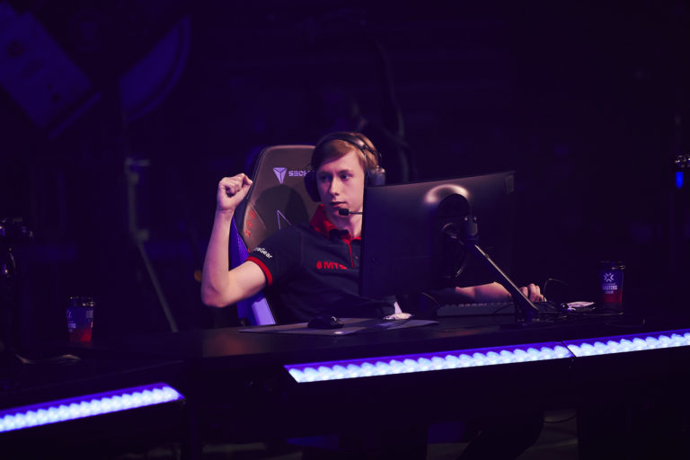 M3C remporte une victoire étonnamment serrée contre OG LDN UTD au LCQ EMEA 2 M3C remporte une victoire étonnamment serrée contre OG LDN UTD au LCQ EMEA - 1