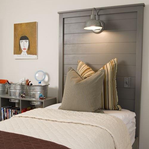 Les meilleurs hacks de rangement qui donneront à votre petite maison l'impression d'être un palais 5 Lampe murale pour petits espaces