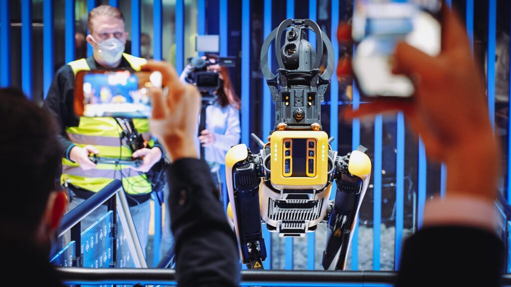 Chien robot, métavers et 5G… Nous avons été déçus au MWC de Barcelone